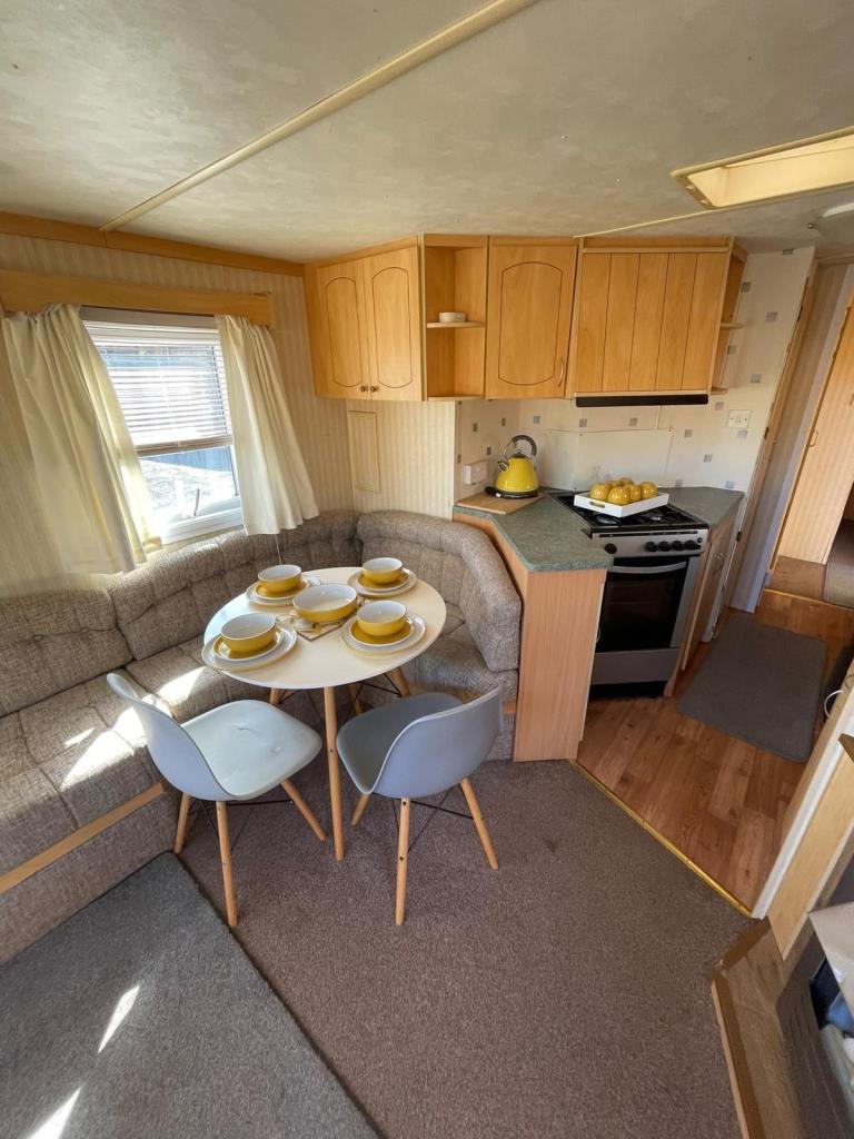 2 Statics 2 Bed Wickford - DSS accepted