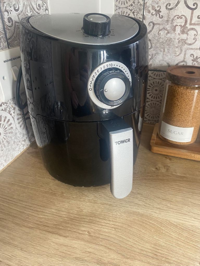 SMALL TOWER AIR FRYER 