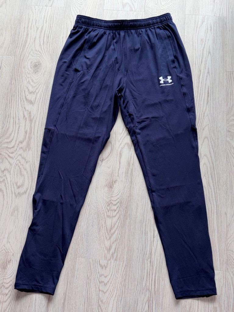 Under Armour Men’s Fitted Track Pants Joggers – Size M – Navy Blue – New With Tags