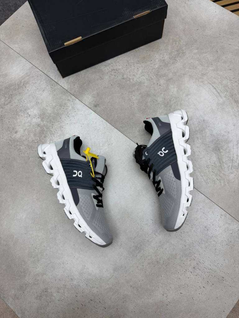 On Cloudmonster Running Shoes – Grey, Brand New