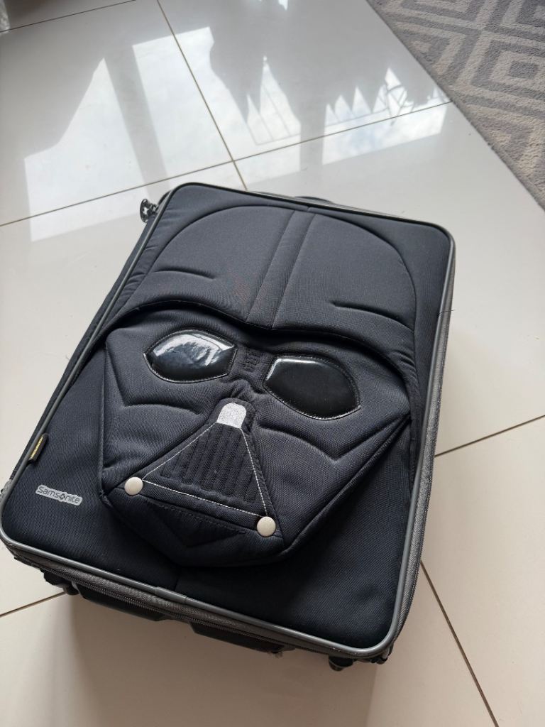 Samsonite Darth Vader carry on case