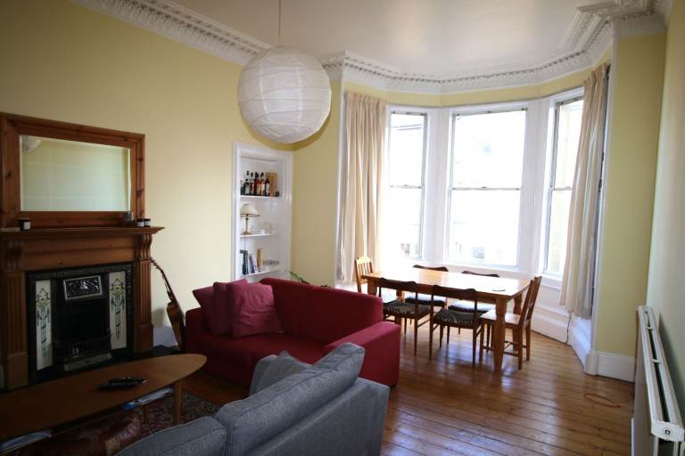 NOW LET - Very Large, Traditional 2 Bed Merchiston/Polwarth Flat with Living Rm & Dining Kitchen