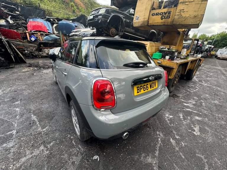 MINI COOPER 2016 1.5 DIESEL BREAKING FOR PARTS 