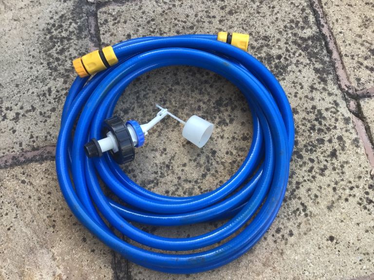 Aqua roll mains water kit.