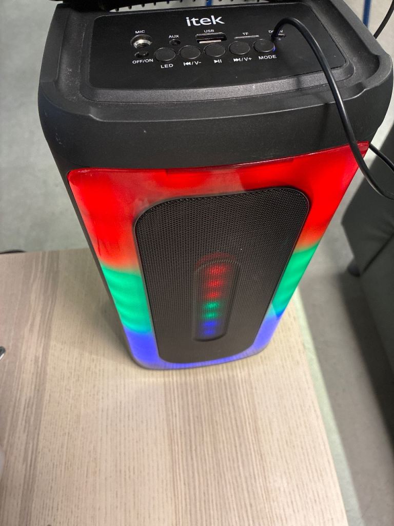 Portable Bluetooth party speaker 