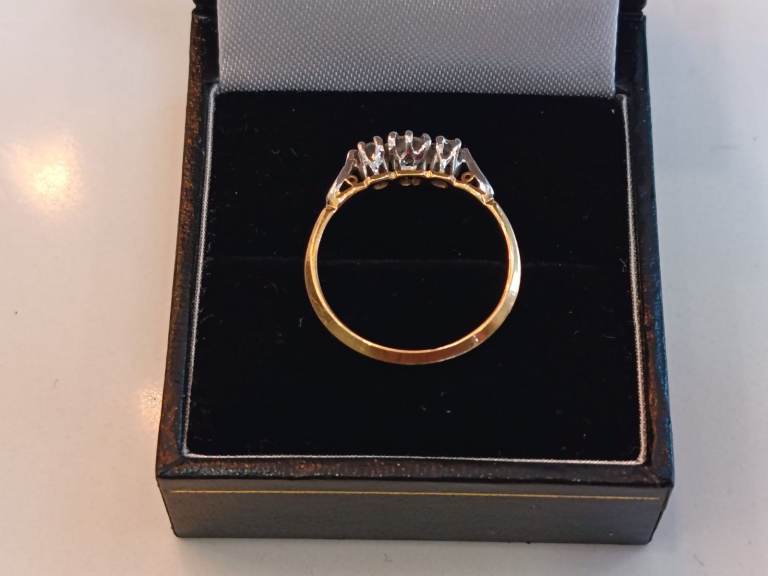 Diamond 18 carat & platinum gold ring