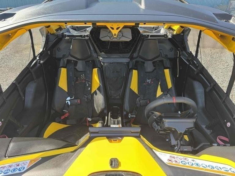 Can-Am Maverick R SAS