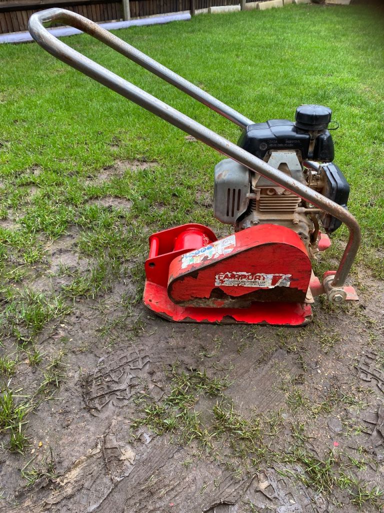 Compactor wacker plate 