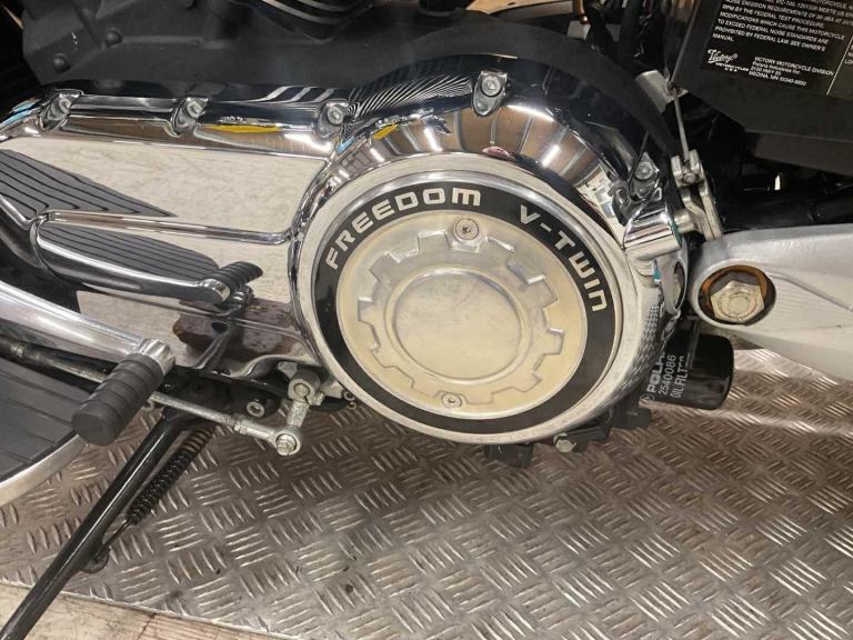 HARLEY-DAVIDSON STREETGLIDE