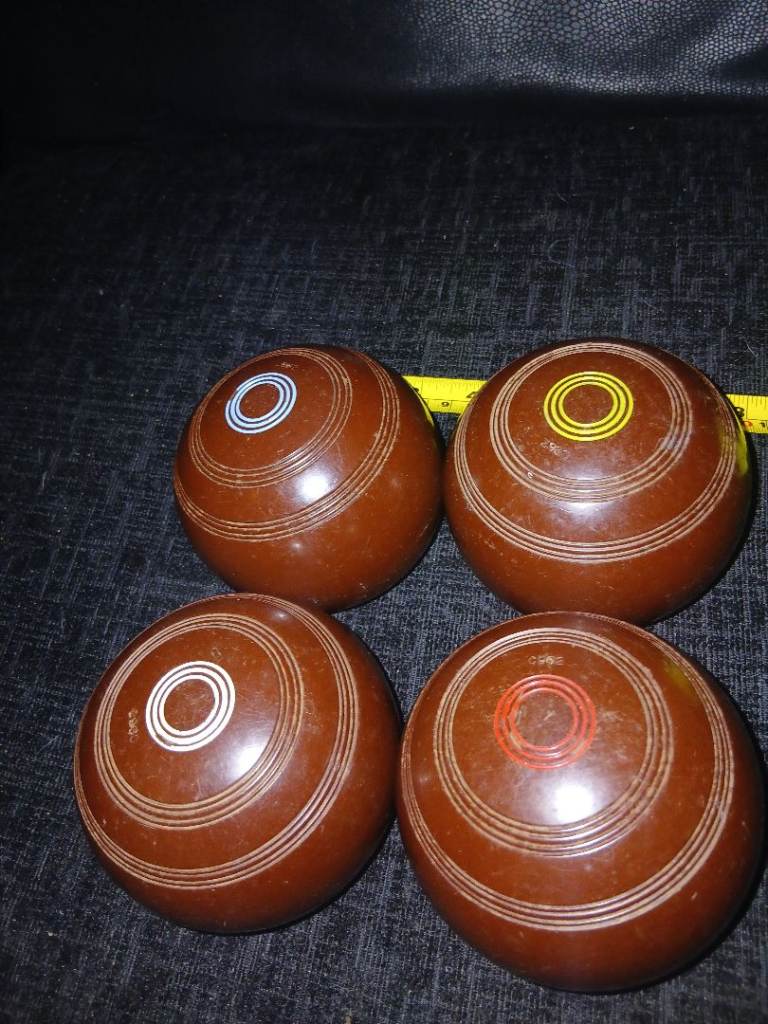 Thomas taylor lawn bowls