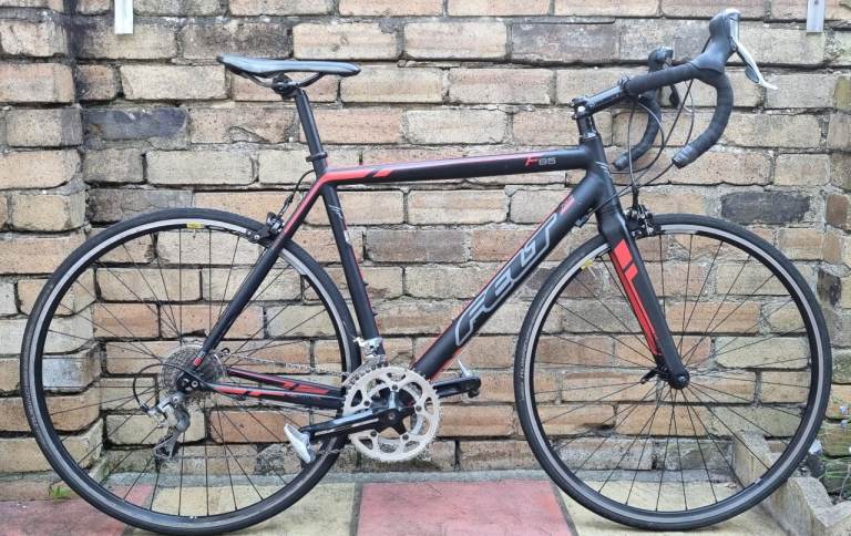Felt F85 Road Bike - Very Good Condition 