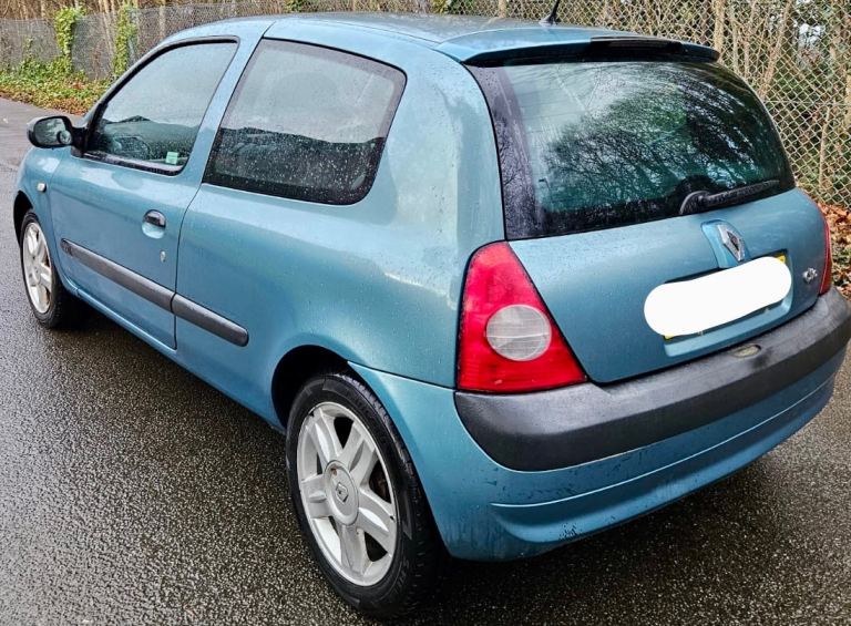 Renault Clio 1.2 16v petrol Dynamique  Model 74 bhp Hpi clear Great car (2004 04)