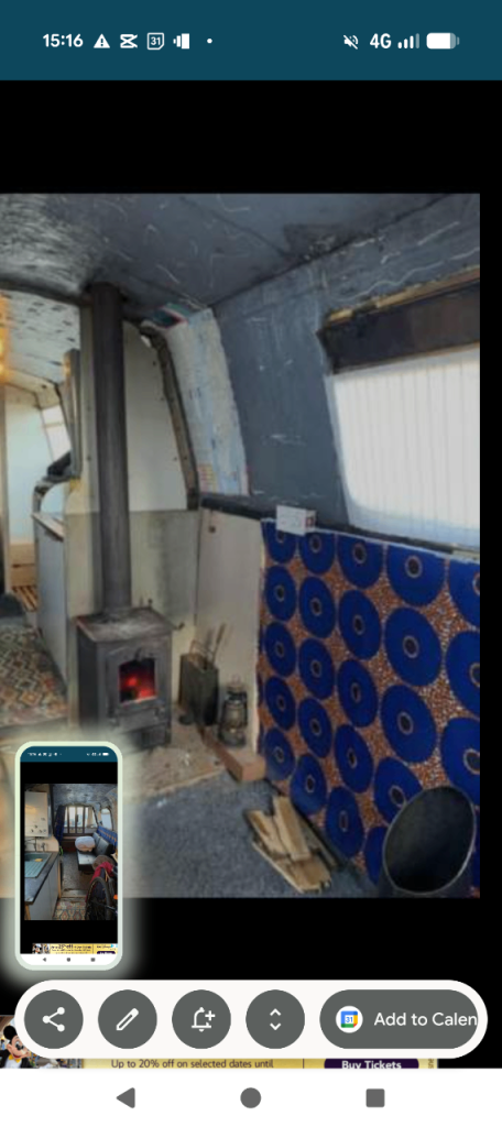 Small Narrowboat to rent 