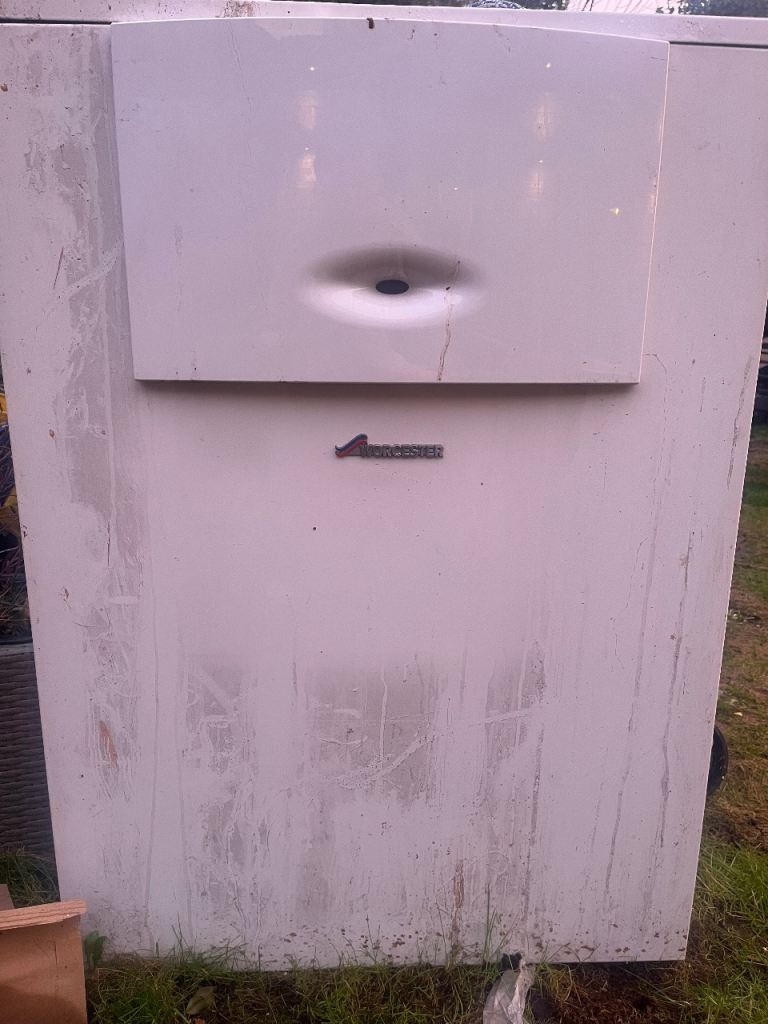 Worcester Bosch Greenstar Highflow 440 CDi ErP gas condensing boiler 2 years old