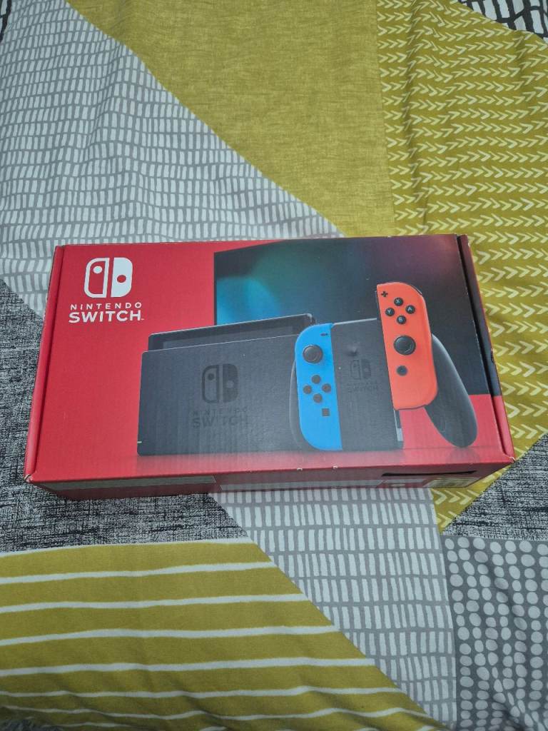 Nintendo Switch Neon console 