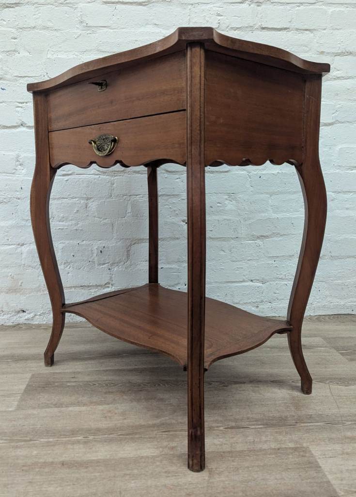 Early 20th century French Art Nouveau dressing or sewing table