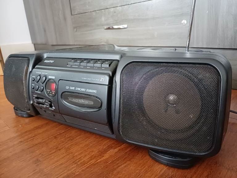 SANYO CD-Tape Synchro Dubbing Z1 Stereo System