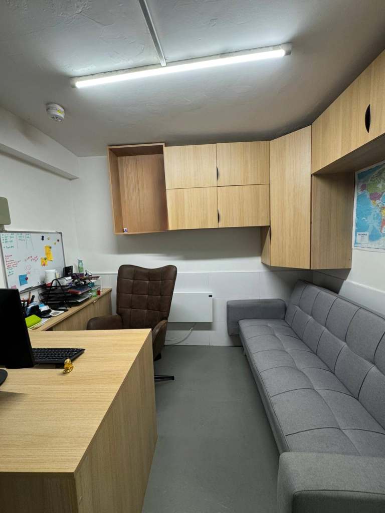 Fully Set-Up Office Space to Let  @£150 / week  – Islington (N7 7QP)