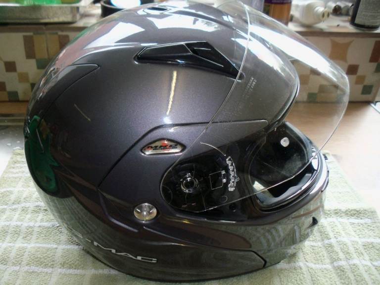 Motorcycle Helmet. Size 60 Grey. Flip lid.  Make: G-MAC. Model: CONCEPT