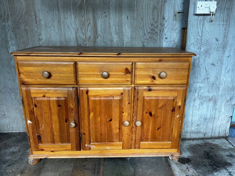 Pine Wood Sideboard with 3 Drawers and Cupboards – Good Condition