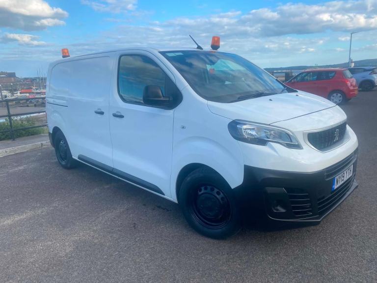 2019 Peugeot Expert 1.6 panel van 104k £6995 NO VAT [Phone number removed].. 