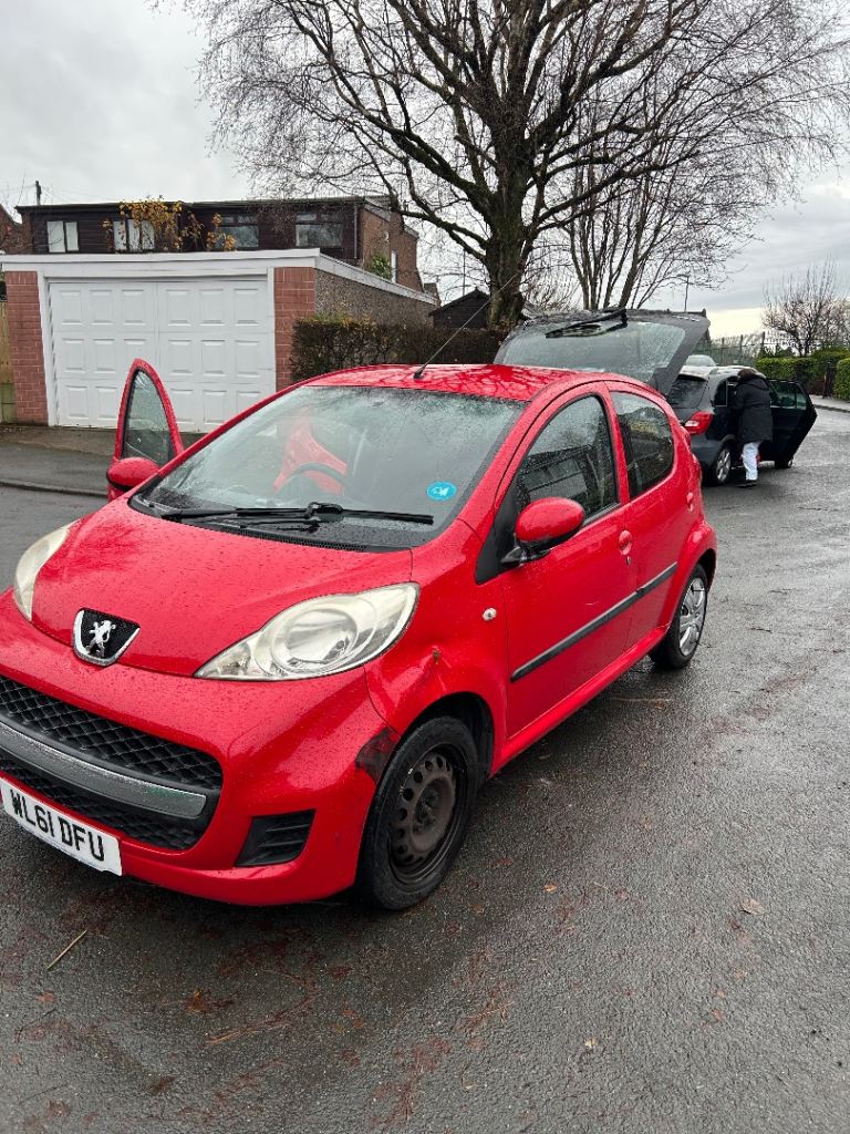 Peugeot, 107, Hatchback, 2011, Manual, 998 (cc), 5 doors
