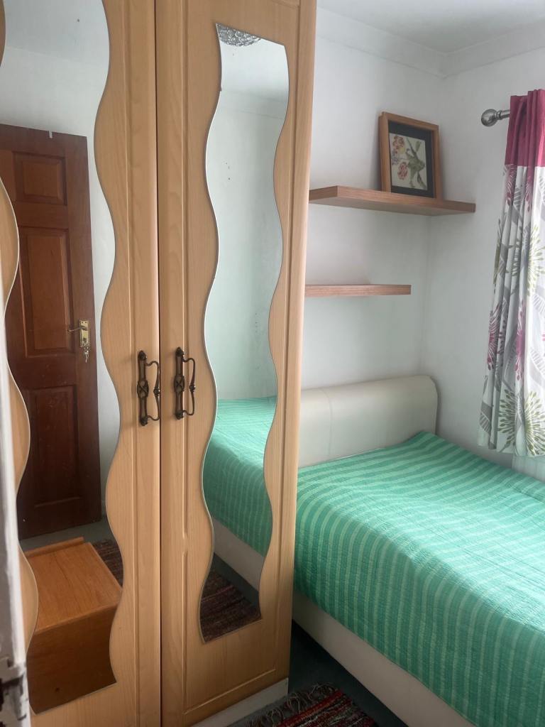 Room to Rent in Hayes