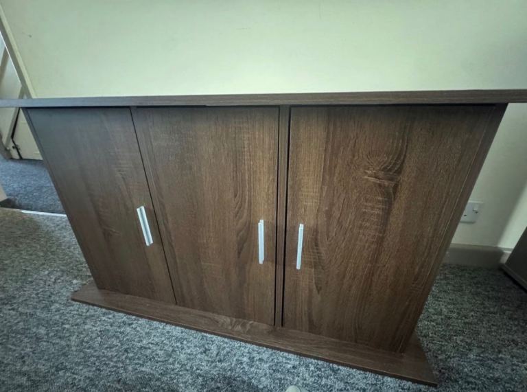 Fish tank stand