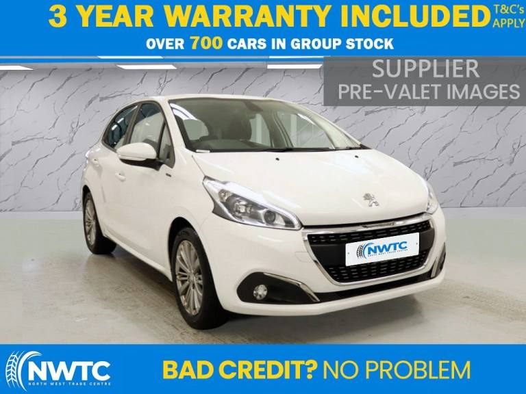 2018 Peugeot 208 1.2 PureTech Signature Hatchback 5dr Petrol Manual Euro 6 (s/s) (82 ps) 2 F Hatc...