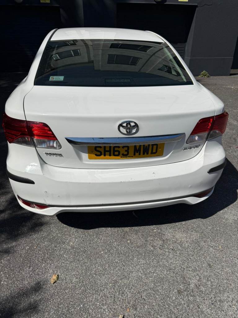 Toyota, AVENSIS, Saloon, 2013, Semi-Auto, 1798 (cc), 4 doors