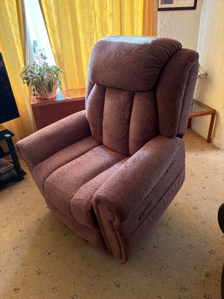 CareCo Cromwell Riser Recliner Chair with heat & massage functions