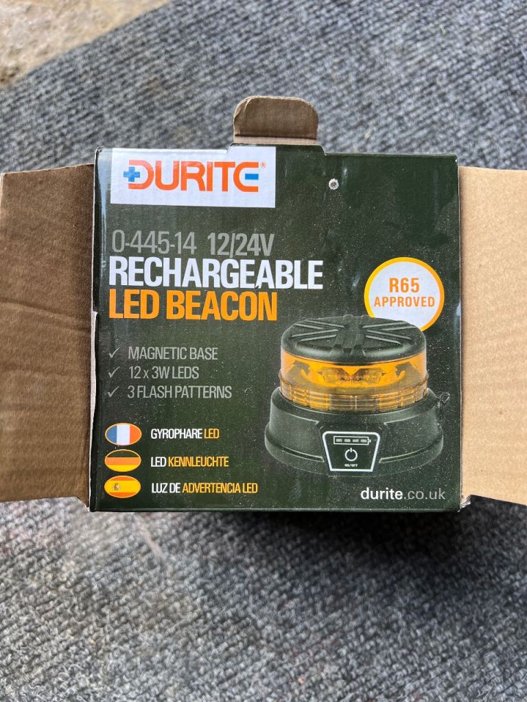 Durite rechargeable magnetic remote control led beacon