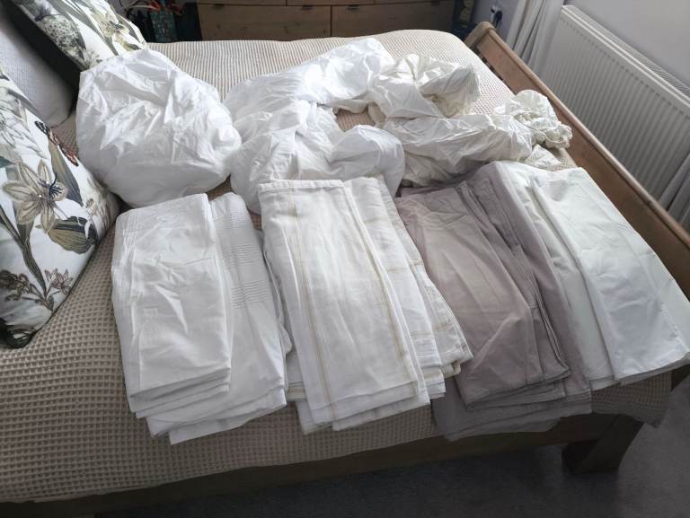 King size duvet covers 4 set and 3 King size fitted sheets job lot