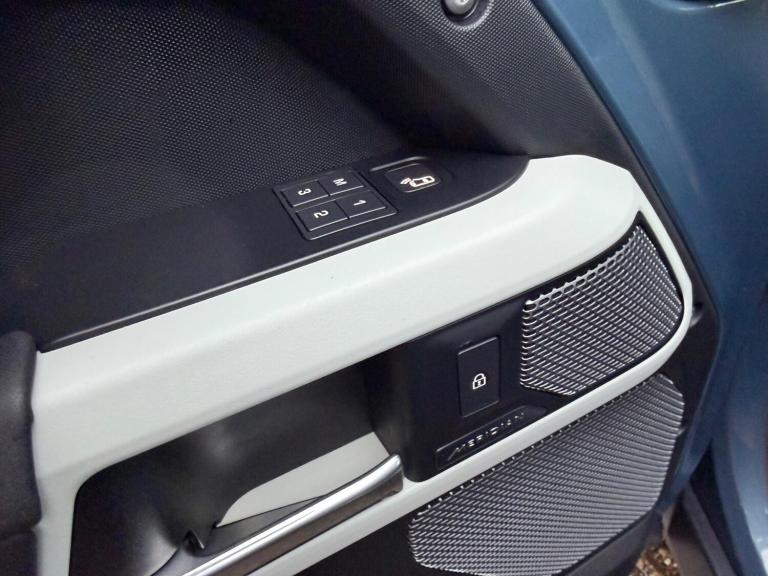 2020 Land Rover Defender 110 3.0 D300 MHEV SE Hard Top SUV Auto 4WD MWB Euro 6 (s/s) 5dr PANEL VA...