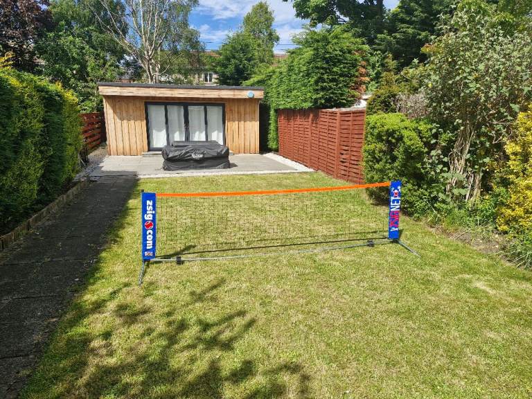 Zsig Mini Tennis Garden Zsignet 10 3m Net, plus 2 Head Radical 21 Junior Rackets & 8 balls
