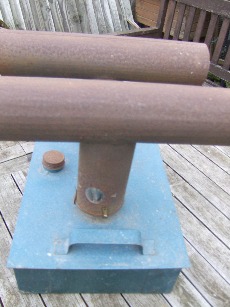 PARAFFIN HEATER  (Double Burner)