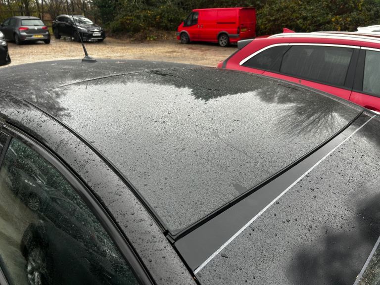 Renault Megane DYNAMIQUE TomTom, 1 year MOT, great specification, Service history! 