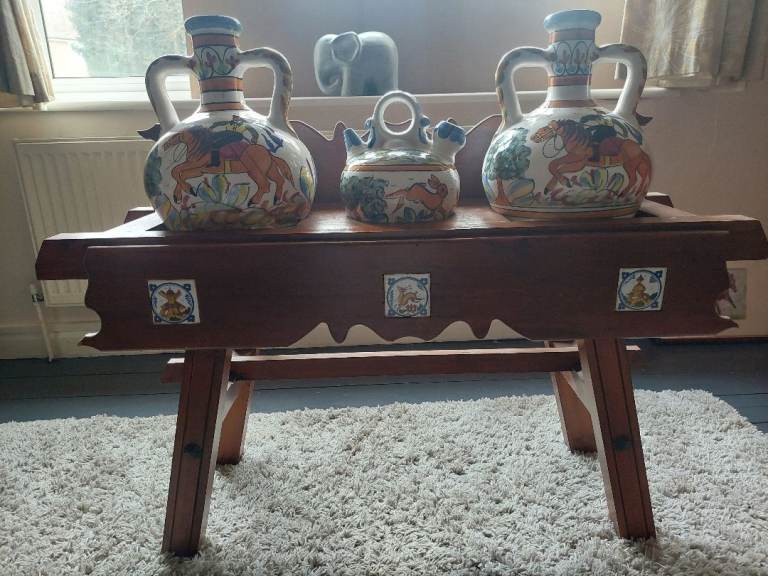 Beutiful pots and bespoke stand