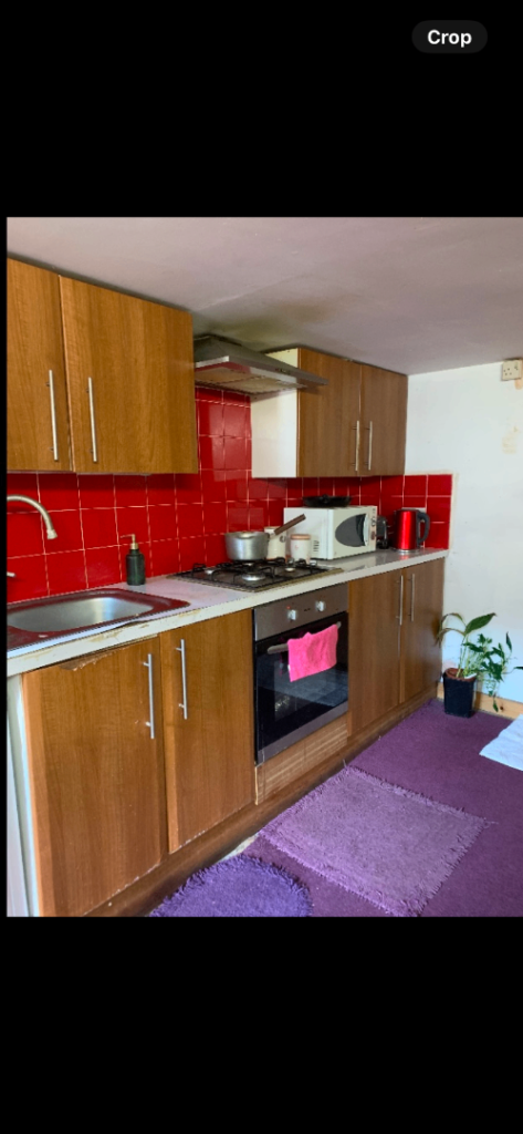 One room to rent in chapeltown leeds