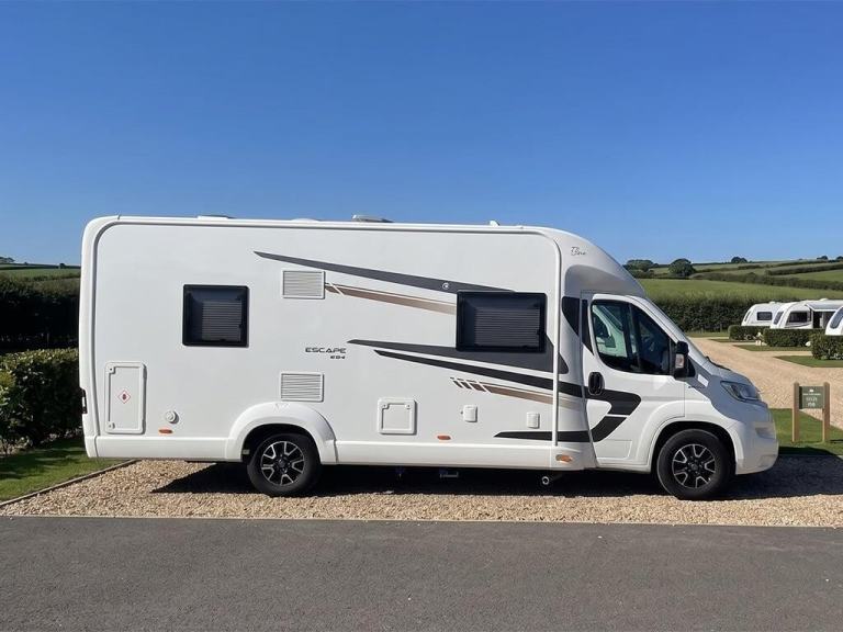 2020 Swift Escape 694 2.3 Diesel 140bhp 4 Berth