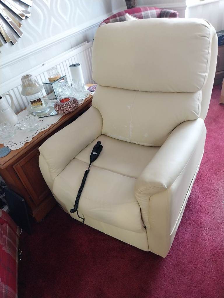 Reclining electric chair 