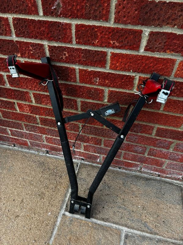 Bike Rack for Car – Good Condition, Black and Red