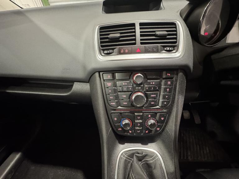 VAUXHALL MERIVA 1.4 i Tech Line 2014