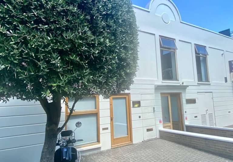 *Fulham* Private Serviced Offices: Units from 6 to 150 desks for rent SW6