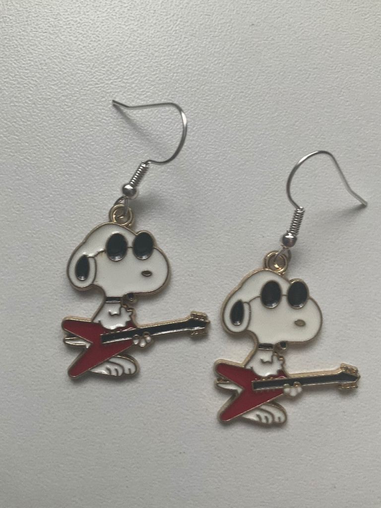 New Snoopy Playing Guitar Earrings – Funky Jewellery