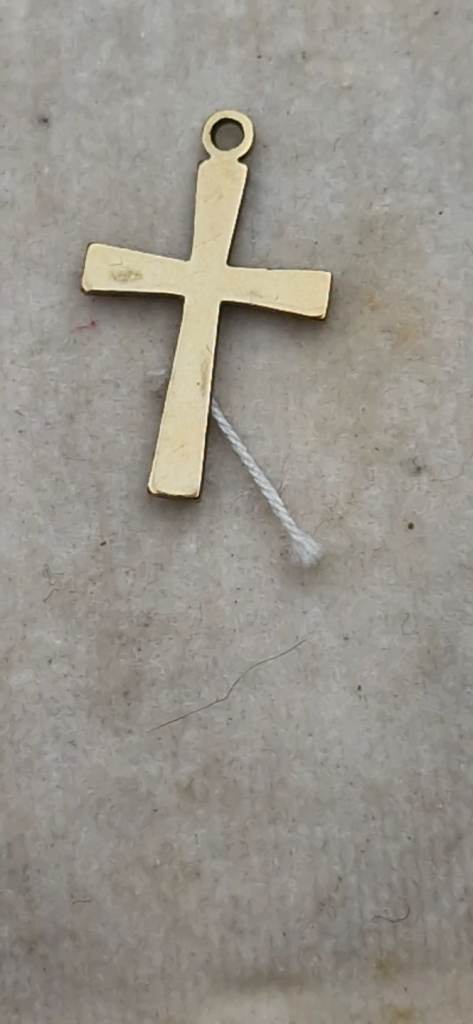 9ct carat gold cross charm 