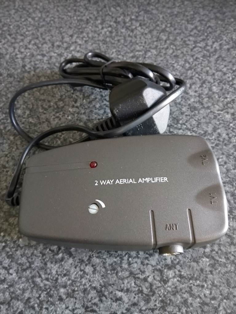 2 Way Aerial Amplifier – Grey, Good Condition
