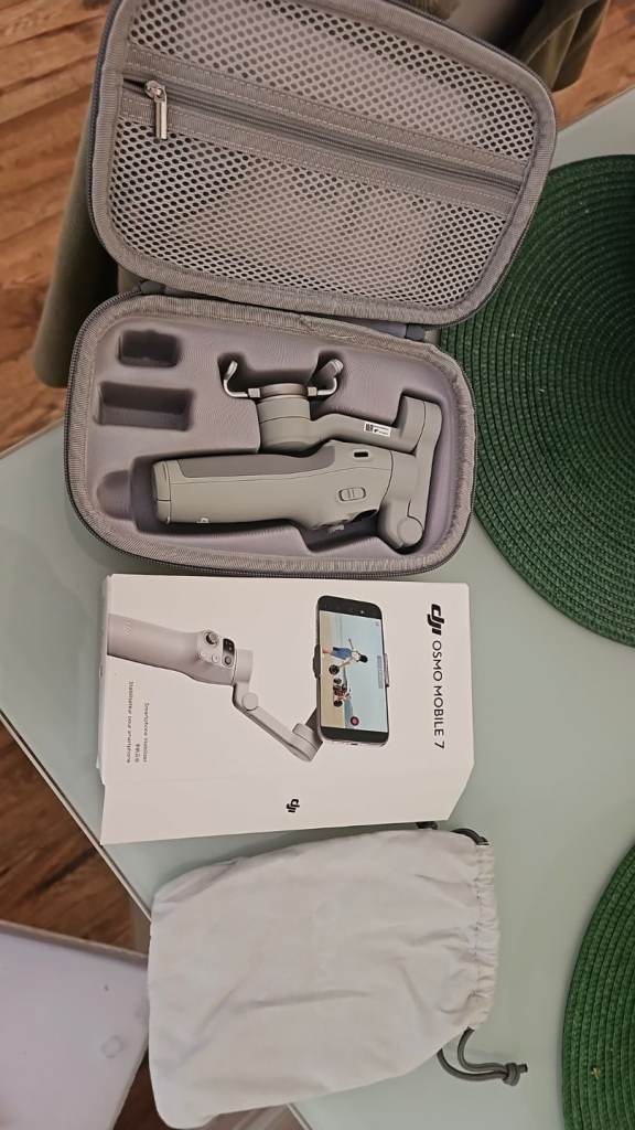 Dji osmo mobile 7 ,only 3 days old