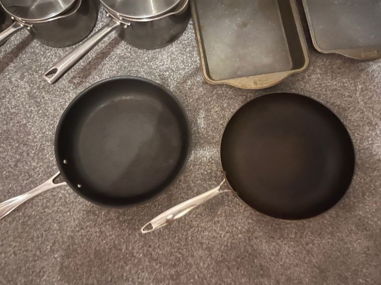 Mixed Set of Pots, Pans, and Baking Trays – Good Condition