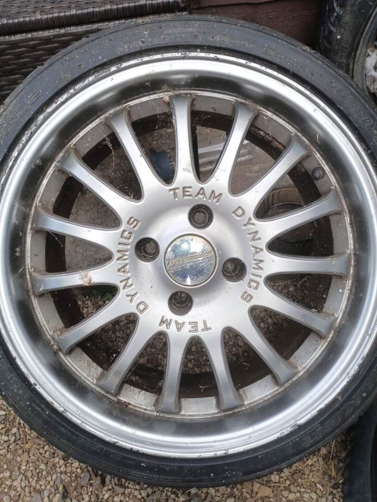 4 x alloyed wheels